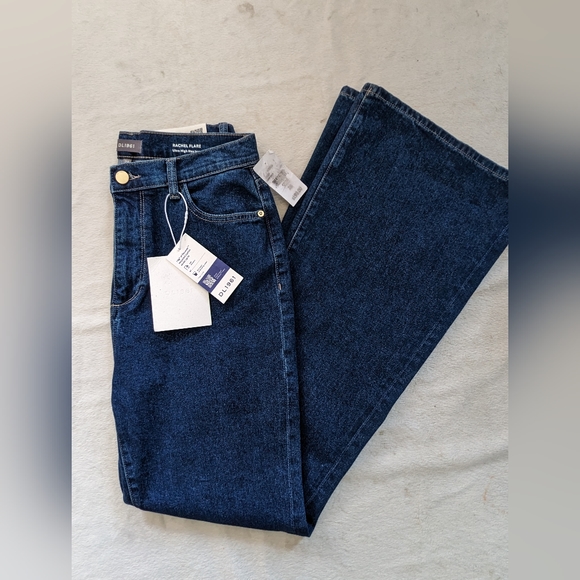 DL1961 Rachel Flare Ultra High Rise Instasculpt 33” - Picture 2 of 16